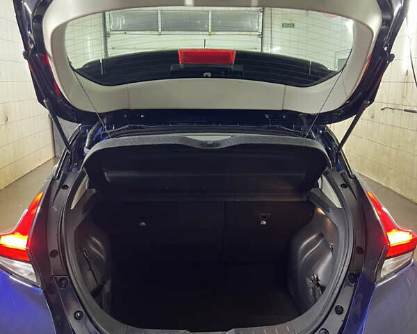 Синій Ніссан Ліф, об'ємом двигуна 0 л та пробігом 88 тис. км за 12800 $, фото 27 на Automoto.ua