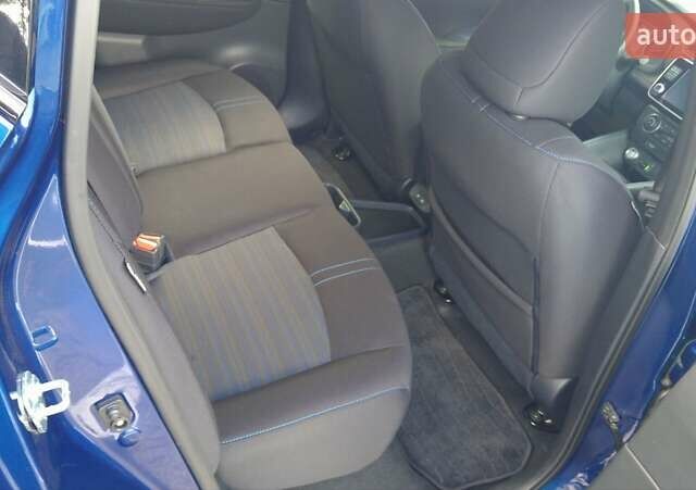 Синий Ниссан Лиф, объемом двигателя 0 л и пробегом 27 тыс. км за 16800 $, фото 1 на Automoto.ua