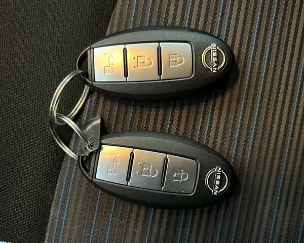 Синій Ніссан Ліф, об'ємом двигуна 0 л та пробігом 88 тис. км за 12800 $, фото 36 на Automoto.ua