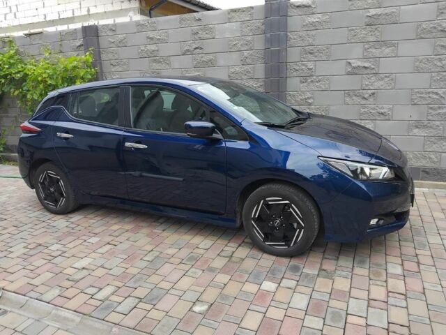 Синий Ниссан Лиф, объемом двигателя 0 л и пробегом 49 тыс. км за 17700 $, фото 2 на Automoto.ua