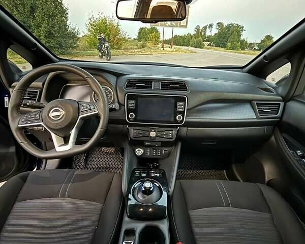 Синий Ниссан Лиф, объемом двигателя 0 л и пробегом 9 тыс. км за 22500 $, фото 10 на Automoto.ua