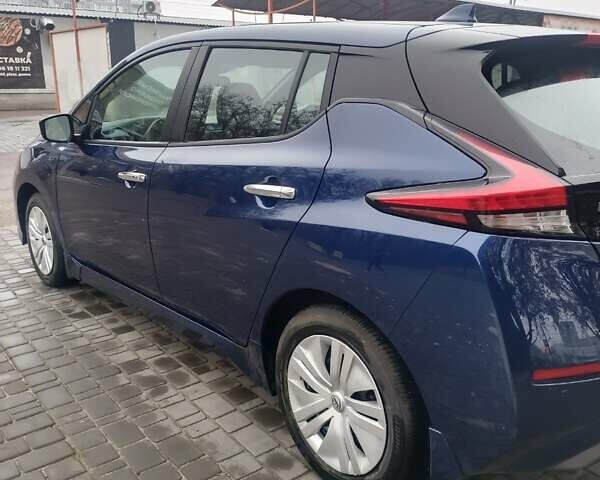 Синий Ниссан Лиф, объемом двигателя 0 л и пробегом 2 тыс. км за 17000 $, фото 2 на Automoto.ua