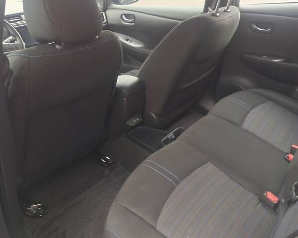 Синий Ниссан Лиф, объемом двигателя 0 л и пробегом 2 тыс. км за 17000 $, фото 5 на Automoto.ua