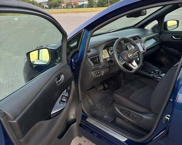 Синий Ниссан Лиф, объемом двигателя 0 л и пробегом 9 тыс. км за 22500 $, фото 18 на Automoto.ua