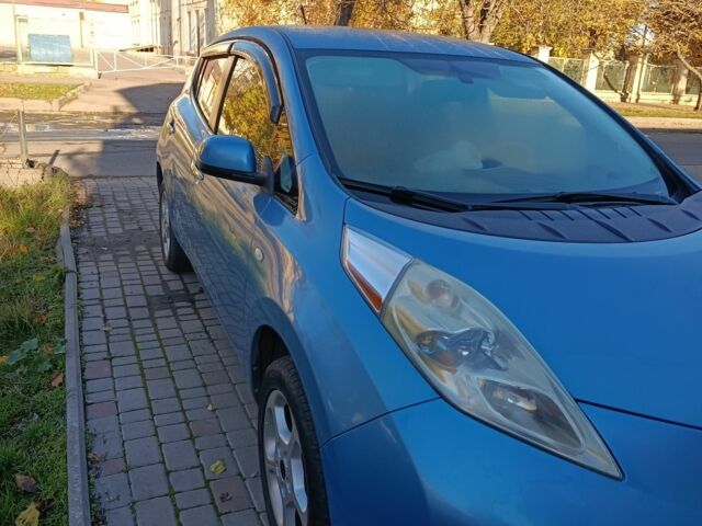 Синий Ниссан Лиф, объемом двигателя 0 л и пробегом 165 тыс. км за 4800 $, фото 2 на Automoto.ua