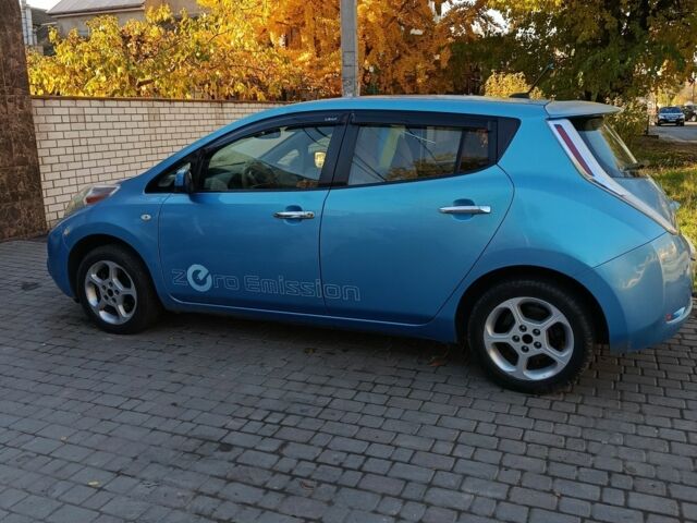 Синий Ниссан Лиф, объемом двигателя 0 л и пробегом 165 тыс. км за 4800 $, фото 3 на Automoto.ua