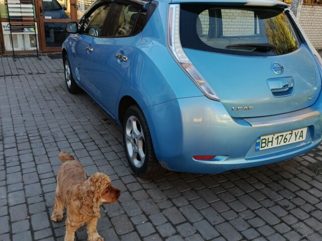 Синий Ниссан Лиф, объемом двигателя 0 л и пробегом 165 тыс. км за 4800 $, фото 4 на Automoto.ua