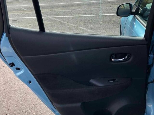 Синій Ніссан Ліф, об'ємом двигуна 0 л та пробігом 126 тис. км за 6199 $, фото 9 на Automoto.ua