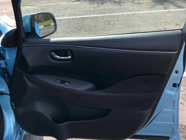 Синій Ніссан Ліф, об'ємом двигуна 0 л та пробігом 126 тис. км за 6199 $, фото 10 на Automoto.ua