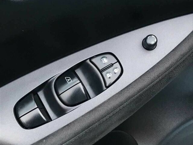 Синій Ніссан Ліф, об'ємом двигуна 0 л та пробігом 126 тис. км за 6199 $, фото 23 на Automoto.ua