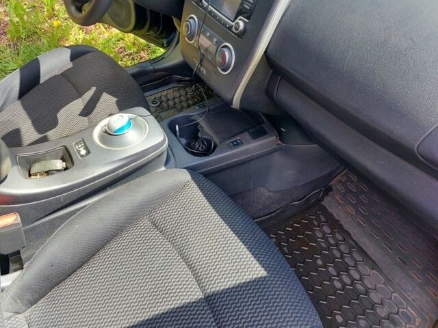 Синий Ниссан Лиф, объемом двигателя 0 л и пробегом 89 тыс. км за 7400 $, фото 7 на Automoto.ua