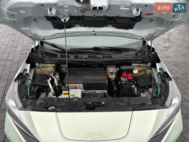 Зеленый Ниссан Лиф, объемом двигателя 0 л и пробегом 99 тыс. км за 11990 $, фото 11 на Automoto.ua