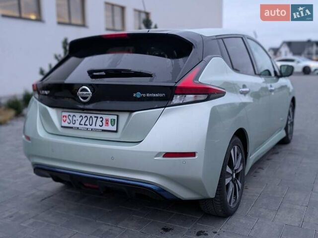 Зеленый Ниссан Лиф, объемом двигателя 0 л и пробегом 81 тыс. км за 11250 $, фото 10 на Automoto.ua