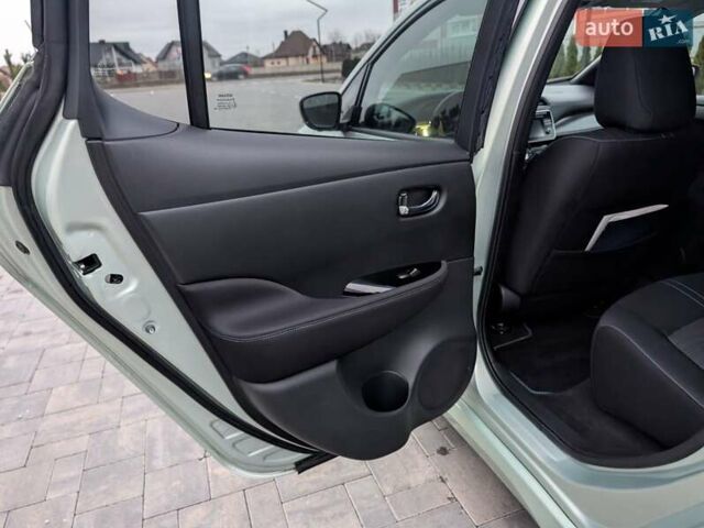 Зеленый Ниссан Лиф, объемом двигателя 0 л и пробегом 81 тыс. км за 11250 $, фото 43 на Automoto.ua