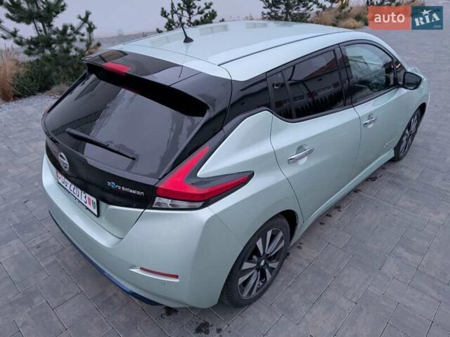 Зеленый Ниссан Лиф, объемом двигателя 0 л и пробегом 81 тыс. км за 11250 $, фото 18 на Automoto.ua