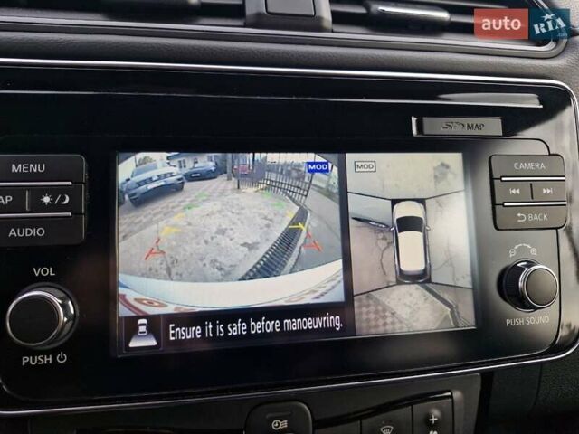 Зеленый Ниссан Лиф, объемом двигателя 0 л и пробегом 70 тыс. км за 13899 $, фото 23 на Automoto.ua