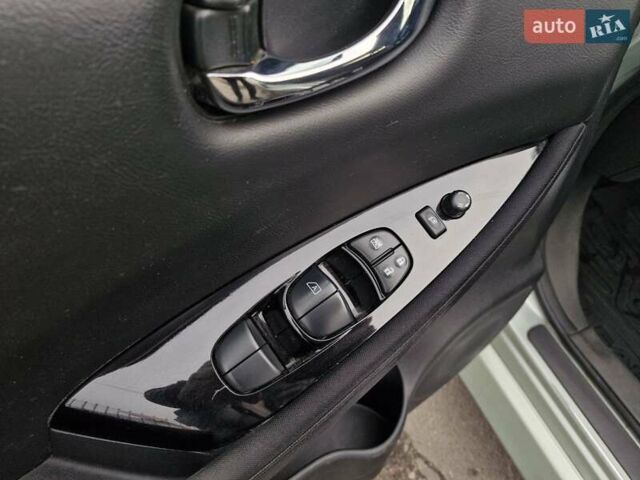 Зеленый Ниссан Лиф, объемом двигателя 0 л и пробегом 70 тыс. км за 13899 $, фото 12 на Automoto.ua