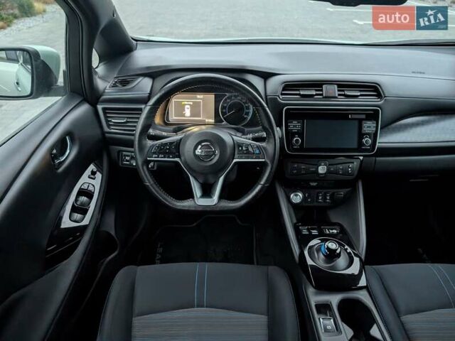 Зеленый Ниссан Лиф, объемом двигателя 0 л и пробегом 81 тыс. км за 11250 $, фото 32 на Automoto.ua