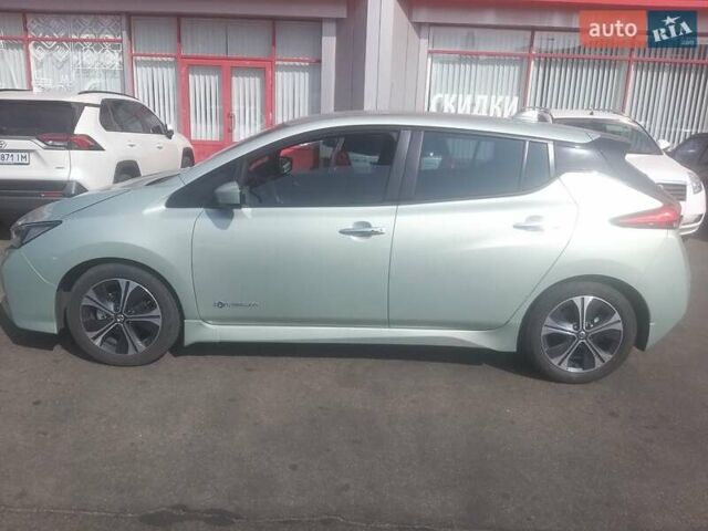 Зеленый Ниссан Лиф, объемом двигателя 0 л и пробегом 233 тыс. км за 11000 $, фото 1 на Automoto.ua