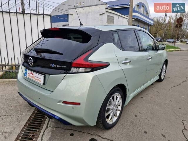 Зеленый Ниссан Лиф, объемом двигателя 0 л и пробегом 70 тыс. км за 13899 $, фото 3 на Automoto.ua