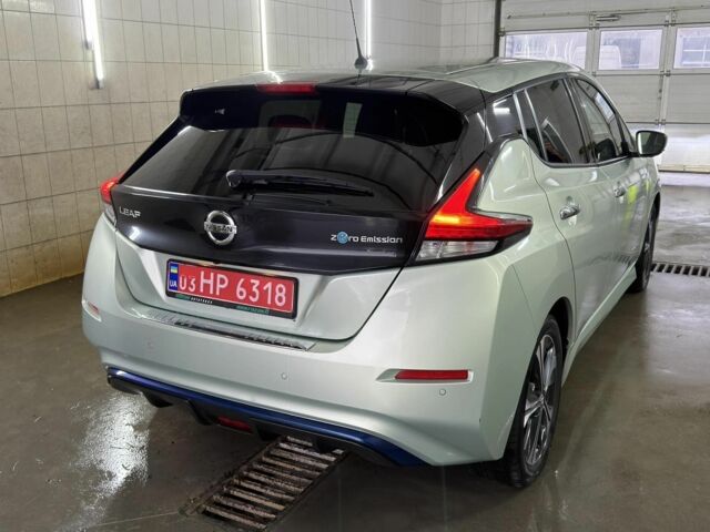 Зеленый Ниссан Лиф, объемом двигателя 0 л и пробегом 115 тыс. км за 13000 $, фото 4 на Automoto.ua