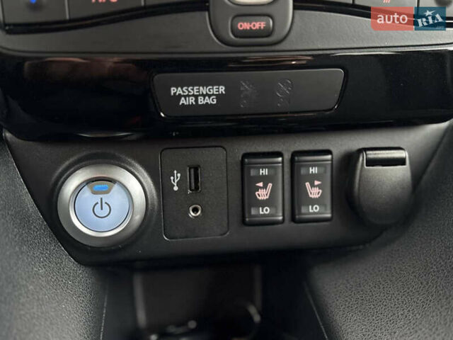 Зеленый Ниссан Лиф, объемом двигателя 0 л и пробегом 99 тыс. км за 11990 $, фото 44 на Automoto.ua