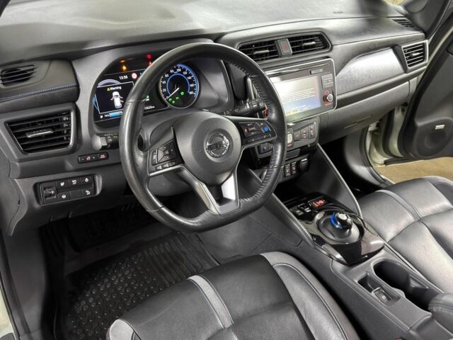 Зеленый Ниссан Лиф, объемом двигателя 0 л и пробегом 115 тыс. км за 13000 $, фото 1 на Automoto.ua