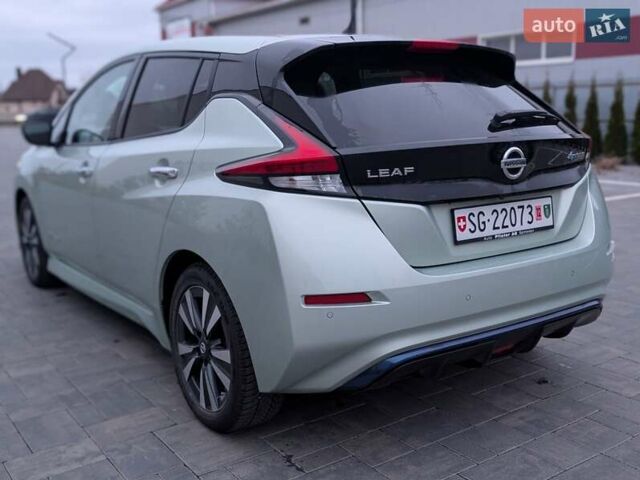 Зеленый Ниссан Лиф, объемом двигателя 0 л и пробегом 81 тыс. км за 11250 $, фото 12 на Automoto.ua