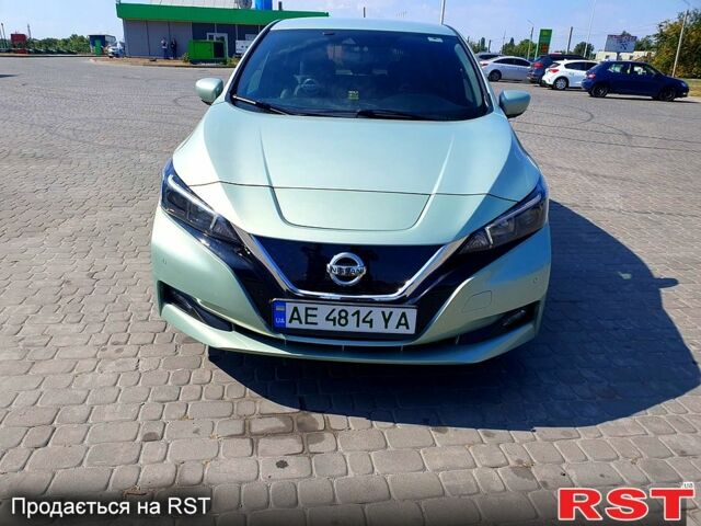 Зеленый Ниссан Лиф, объемом двигателя 0 л и пробегом 200 тыс. км за 12000 $, фото 3 на Automoto.ua