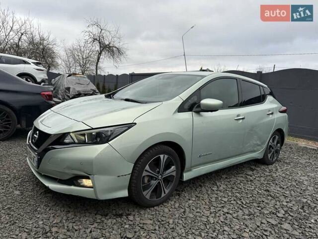 Зеленый Ниссан Лиф, объемом двигателя 0 л и пробегом 129 тыс. км за 11200 $, фото 8 на Automoto.ua