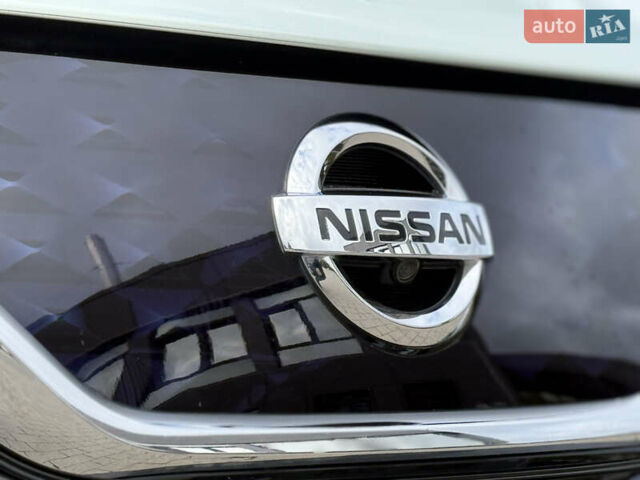 Зеленый Ниссан Лиф, объемом двигателя 0 л и пробегом 83 тыс. км за 12550 $, фото 7 на Automoto.ua