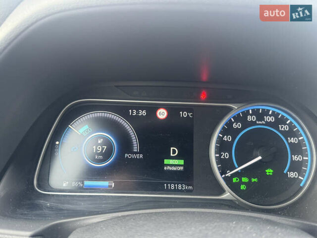 Зеленый Ниссан Лиф, объемом двигателя 0 л и пробегом 118 тыс. км за 12400 $, фото 28 на Automoto.ua