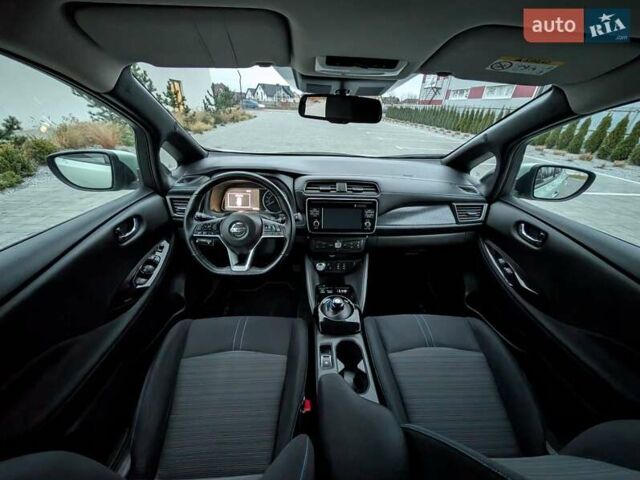 Зеленый Ниссан Лиф, объемом двигателя 0 л и пробегом 81 тыс. км за 11250 $, фото 31 на Automoto.ua