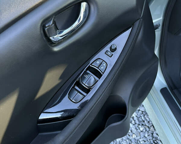 Зеленый Ниссан Лиф, объемом двигателя 0 л и пробегом 149 тыс. км за 11399 $, фото 22 на Automoto.ua