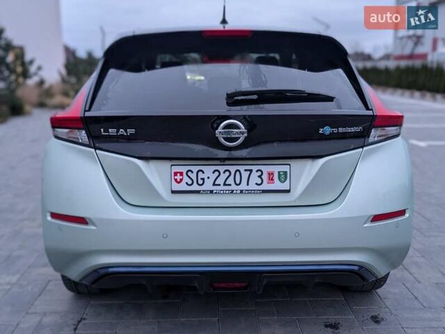 Зеленый Ниссан Лиф, объемом двигателя 0 л и пробегом 81 тыс. км за 11250 $, фото 11 на Automoto.ua