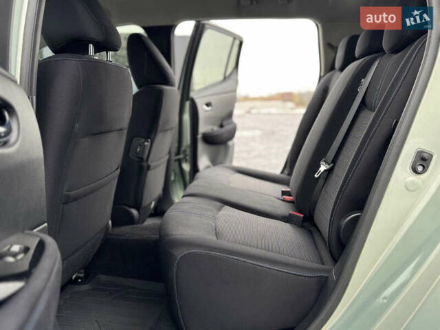 Зеленый Ниссан Лиф, объемом двигателя 0 л и пробегом 99 тыс. км за 11990 $, фото 13 на Automoto.ua