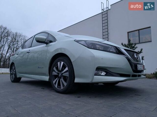 Зеленый Ниссан Лиф, объемом двигателя 0 л и пробегом 81 тыс. км за 11250 $, фото 21 на Automoto.ua