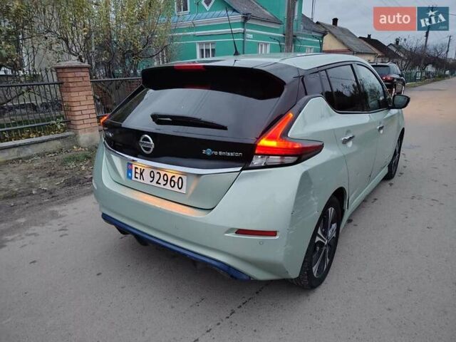 Зеленый Ниссан Лиф, объемом двигателя 0 л и пробегом 185 тыс. км за 9200 $, фото 5 на Automoto.ua