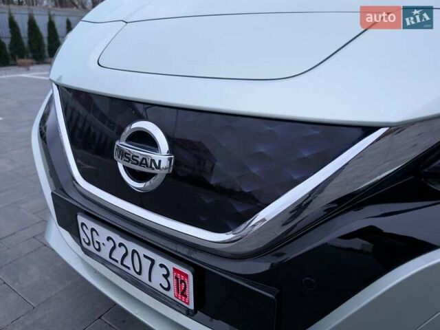 Зеленый Ниссан Лиф, объемом двигателя 0 л и пробегом 81 тыс. км за 11250 $, фото 27 на Automoto.ua