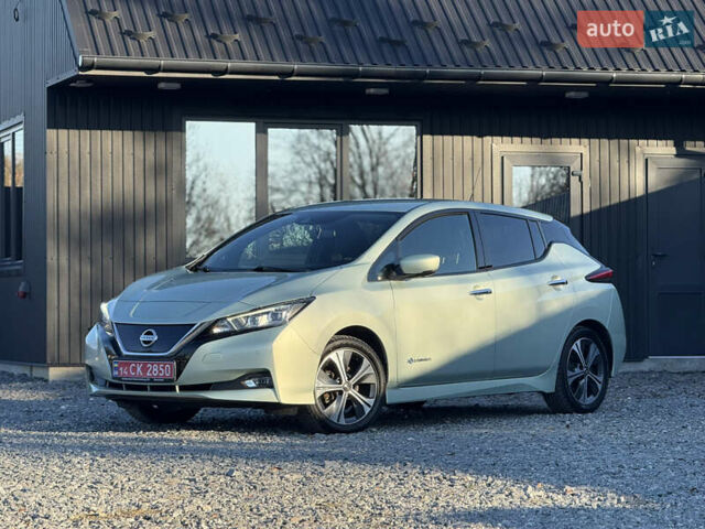 Зеленый Ниссан Лиф, объемом двигателя 0 л и пробегом 149 тыс. км за 11399 $, фото 6 на Automoto.ua