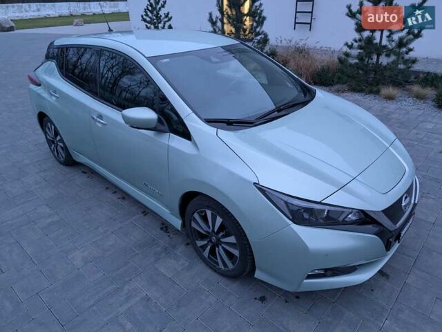 Зеленый Ниссан Лиф, объемом двигателя 0 л и пробегом 81 тыс. км за 11250 $, фото 17 на Automoto.ua