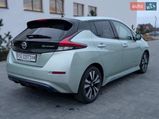 Зеленый Ниссан Лиф, объемом двигателя 0 л и пробегом 81 тыс. км за 11250 $, фото 9 на Automoto.ua