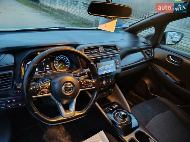 Зеленый Ниссан Лиф, объемом двигателя 0 л и пробегом 185 тыс. км за 9200 $, фото 12 на Automoto.ua