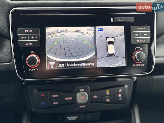 Зеленый Ниссан Лиф, объемом двигателя 0 л и пробегом 99 тыс. км за 11990 $, фото 9 на Automoto.ua