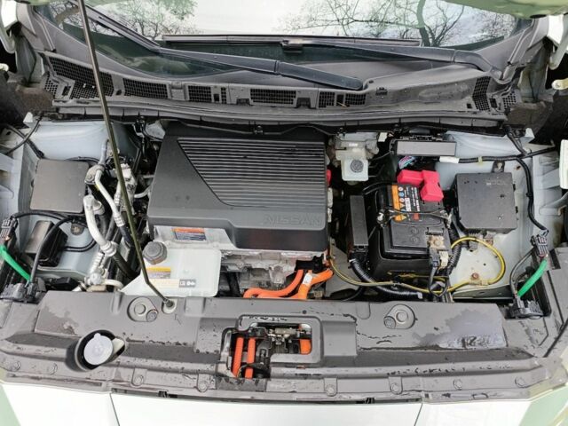 Зеленый Ниссан Лиф, объемом двигателя 0 л и пробегом 115 тыс. км за 13000 $, фото 8 на Automoto.ua