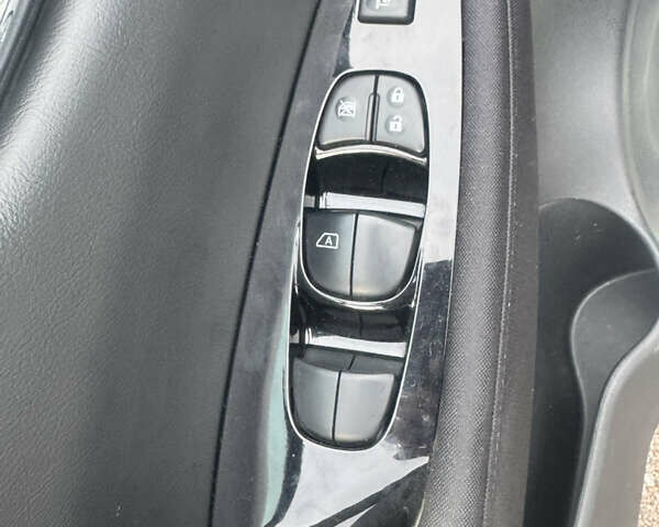 Зеленый Ниссан Лиф, объемом двигателя 0 л и пробегом 118 тыс. км за 12400 $, фото 21 на Automoto.ua