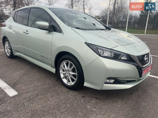 Зеленый Ниссан Лиф, объемом двигателя 0 л и пробегом 118 тыс. км за 12400 $, фото 8 на Automoto.ua