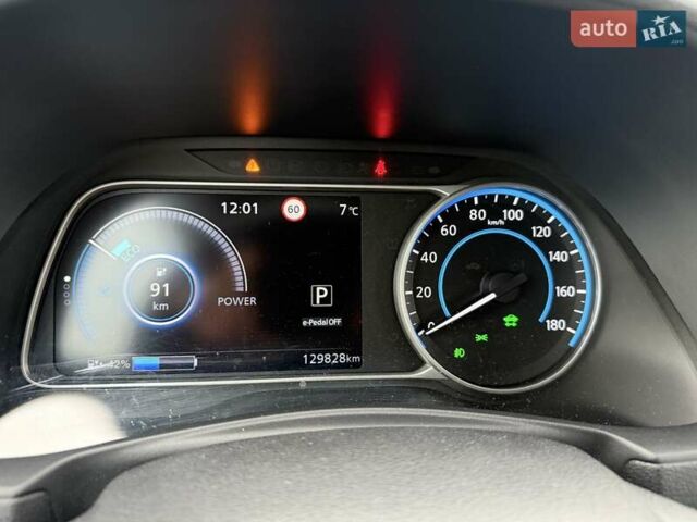 Зеленый Ниссан Лиф, объемом двигателя 0 л и пробегом 129 тыс. км за 11200 $, фото 20 на Automoto.ua