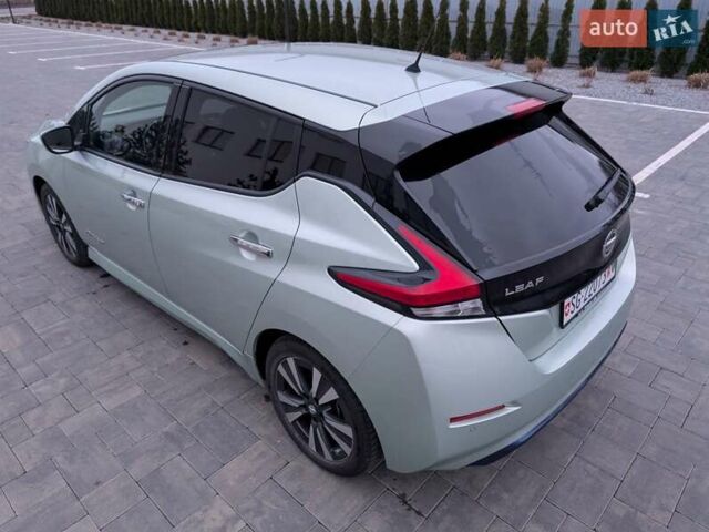 Зеленый Ниссан Лиф, объемом двигателя 0 л и пробегом 81 тыс. км за 11250 $, фото 19 на Automoto.ua