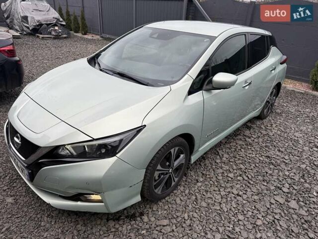 Зеленый Ниссан Лиф, объемом двигателя 0 л и пробегом 129 тыс. км за 11200 $, фото 9 на Automoto.ua